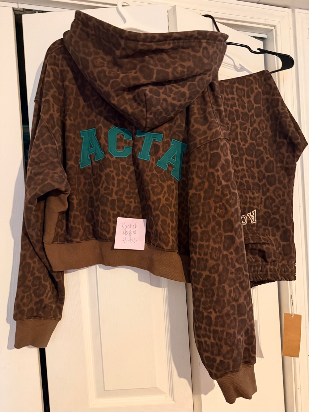 ACTA ‘Leopard’ Sweat Set